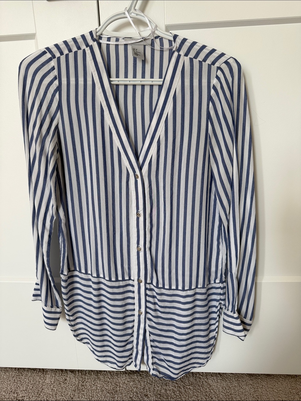 H&M Striped V-Neck Button Front Blouse - Blue & White
